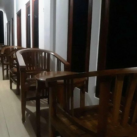 The Teuz B&B Labuan Bajo Eksteriør billede