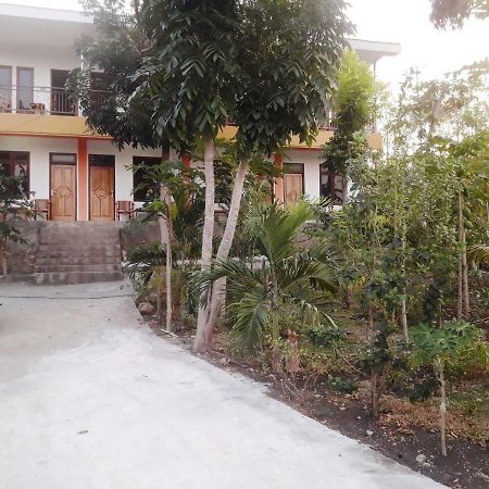The Teuz B&B Labuan Bajo Eksteriør billede