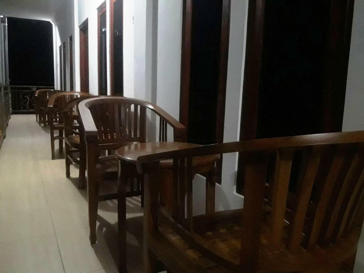 The Teuz B&B Labuan Bajo Eksteriør billede