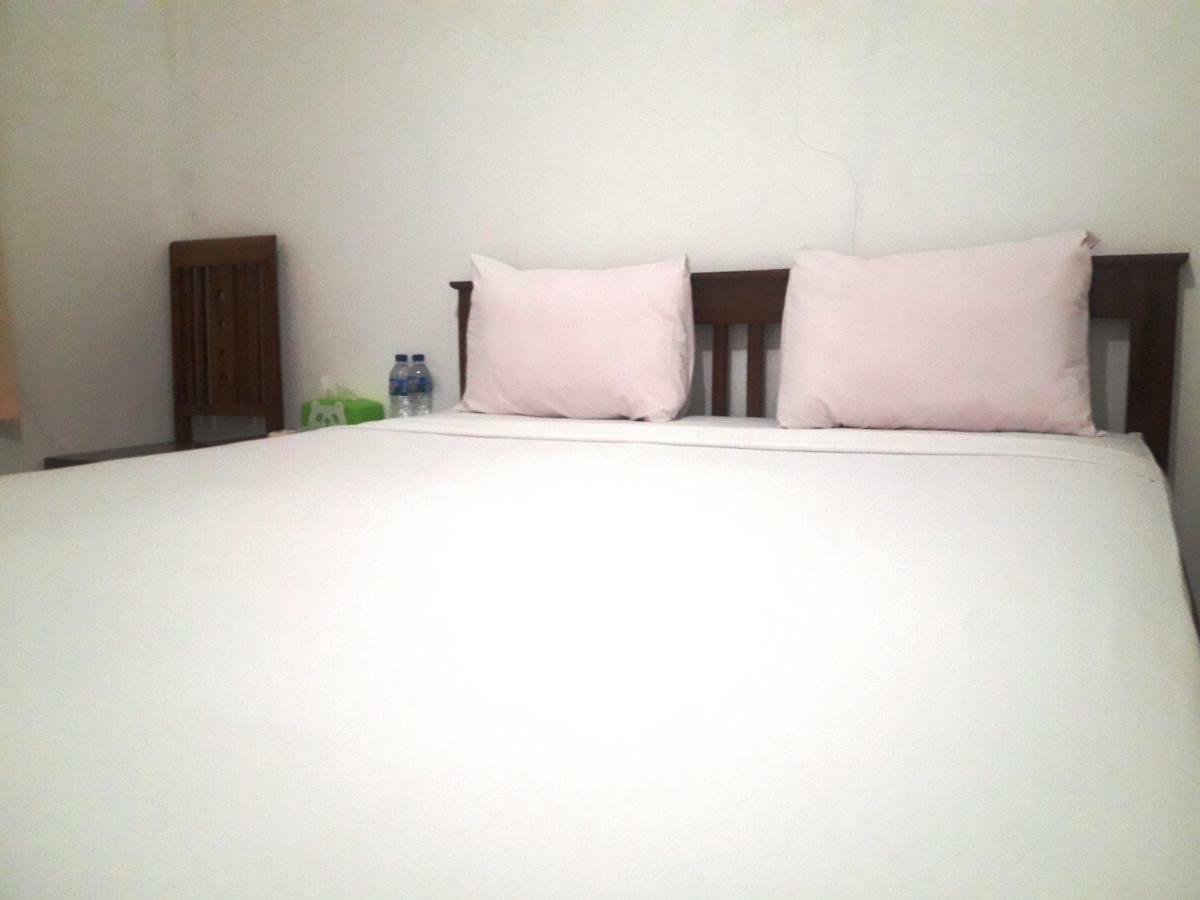 The Teuz B&B Labuan Bajo Eksteriør billede