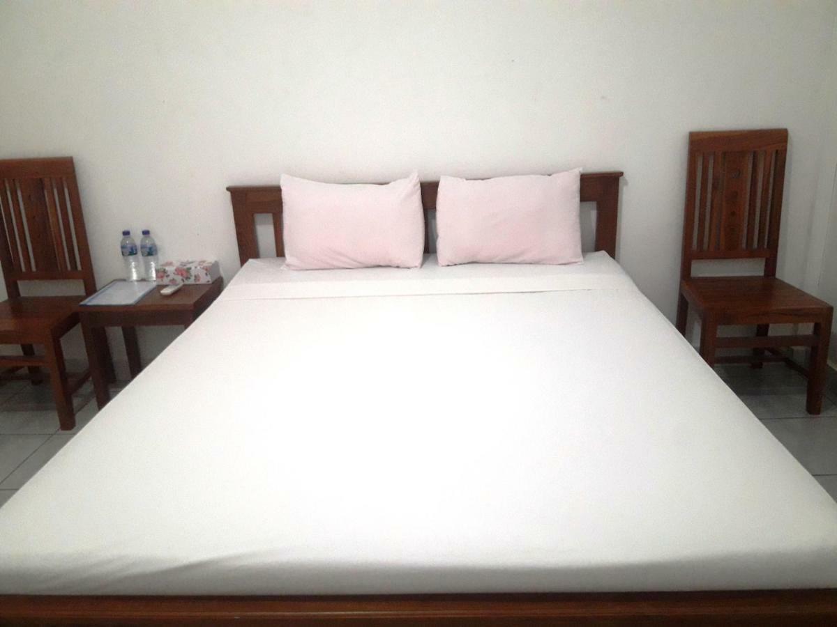 The Teuz B&B Labuan Bajo Eksteriør billede