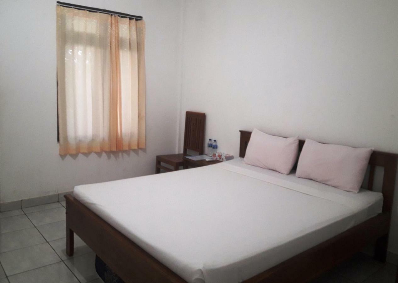 The Teuz B&B Labuan Bajo Eksteriør billede