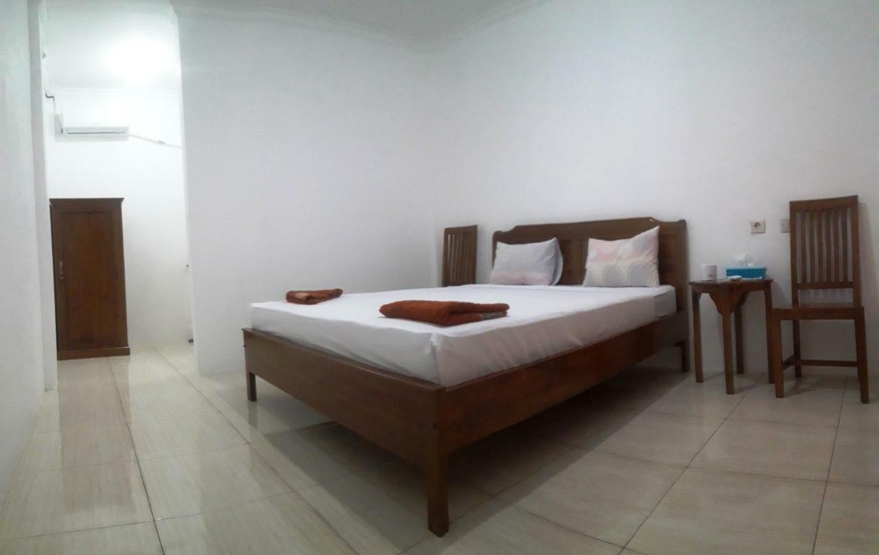 The Teuz B&B Labuan Bajo Eksteriør billede