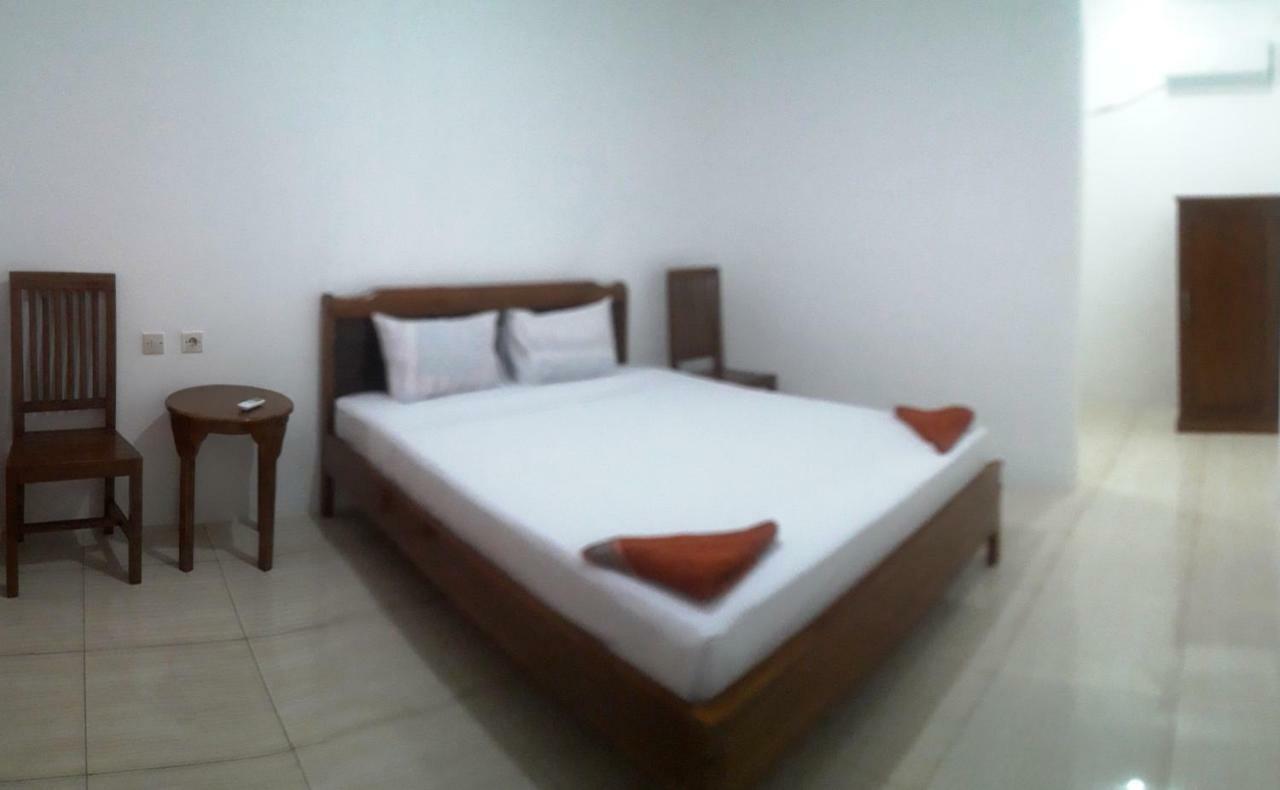 The Teuz B&B Labuan Bajo Eksteriør billede