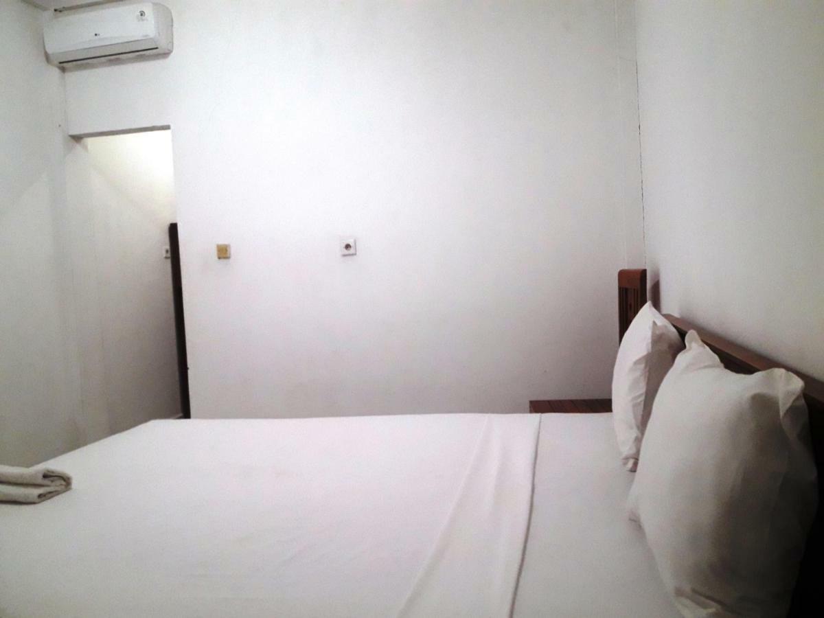 The Teuz B&B Labuan Bajo Eksteriør billede