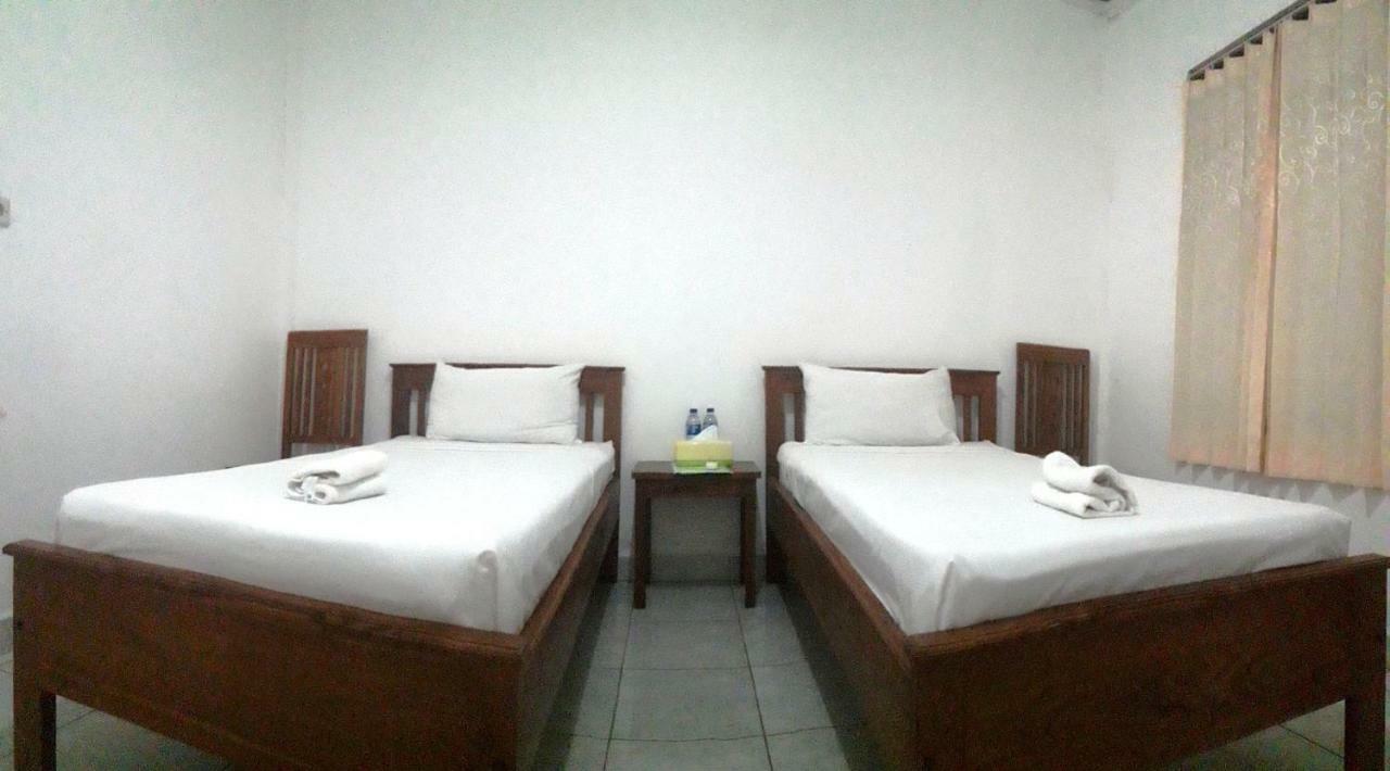 The Teuz B&B Labuan Bajo Eksteriør billede